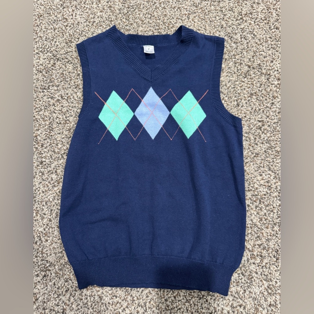 New without tags carters vest size 7